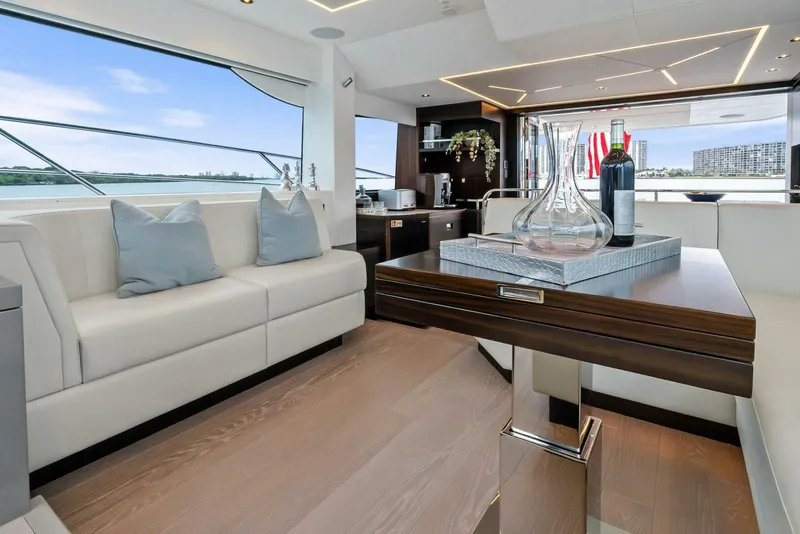 Slide: The Image of Sunseeker 55 Manhattan 2025 - 5900103