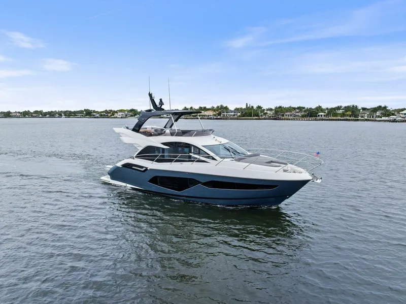 Slide: The Image of Sunseeker 55 Manhattan 2025 - 5900076