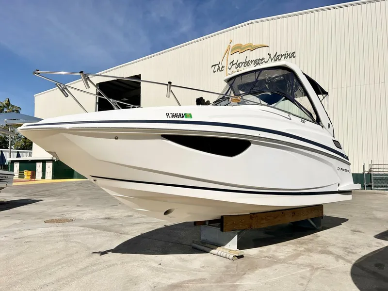 The Image of Regal 28 Express 2015 - 5893467