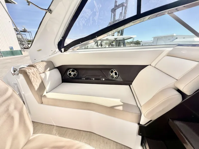 Slide: The Image of Regal 28 Express 2015 - 5893481