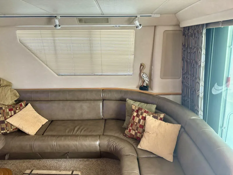 Slide: The Image of Sea Ray 550 Sedan Bridge 1995 - 5893855