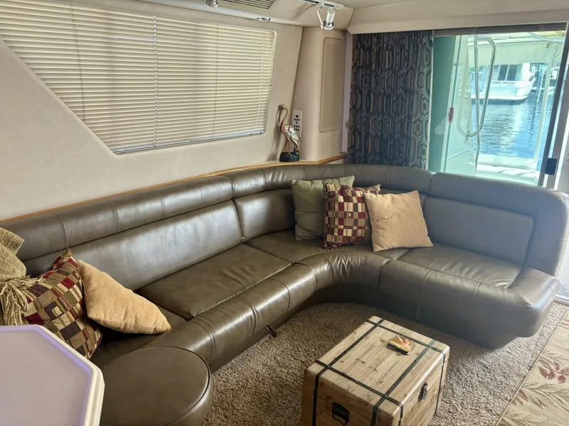 Slide: The Image of Sea Ray 550 Sedan Bridge 1995 - 5893863