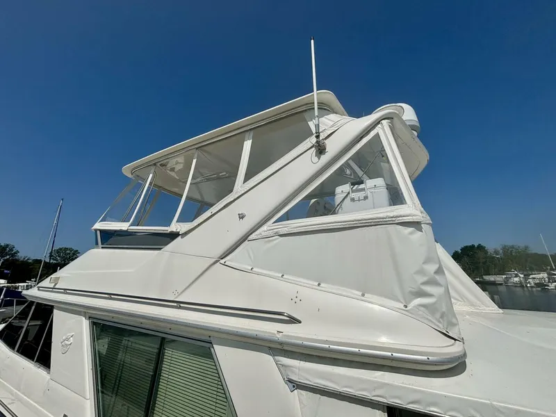 Slide: The Image of Sea Ray 550 Sedan Bridge 1995 - 5893836