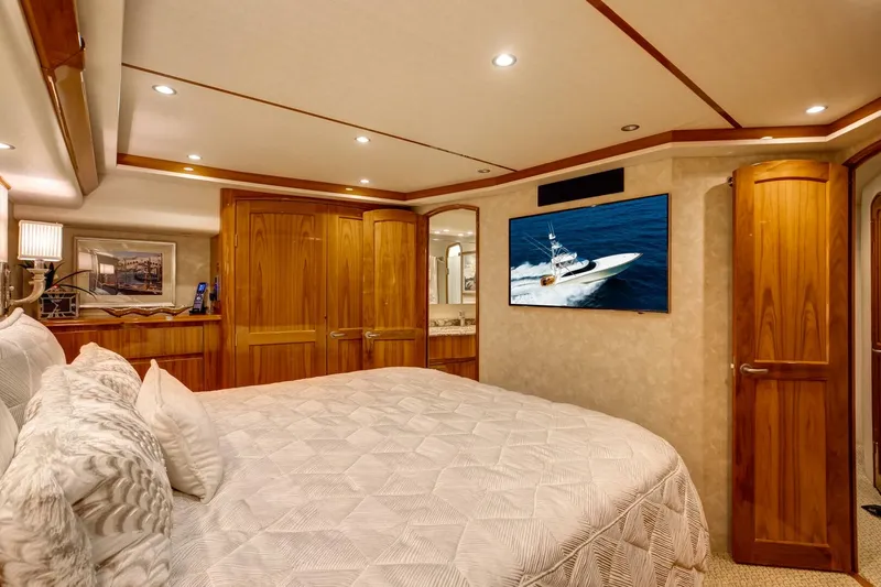 Slide: The Image of Viking 70 Convertible - Stateroom, walkaround berth 2015 Viking 70 Convertible - Pipe Dreamer - 5894339
