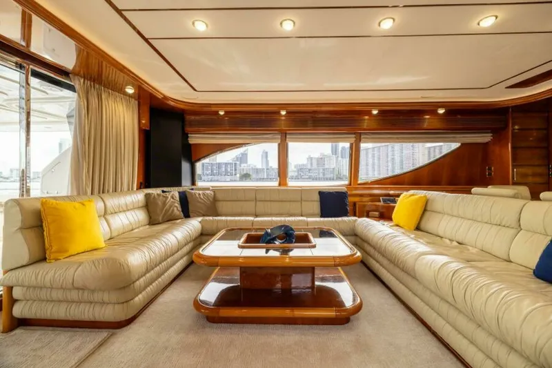 Slide: The Image of 2001 Ferretti 94 Raised Pilothouse - Dreamchaser - Salon 2001 Ferretti 94 Raised Pilothouse - Dreamchasher - 7650257
