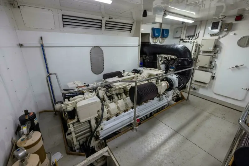Slide: The Image of 2001 Ferretti 94 Raised Pilothouse - Dreamchaser -Engine Room 2001 Ferretti 94 Raised Pilothouse - Dreamchaser - 7650300