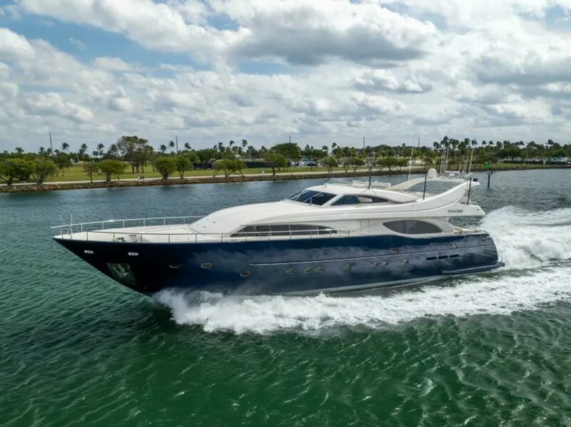 The Image of 2001 Ferretti 94 Raised Pilothouse - Dreamchaser - Profile 2001 Ferretti 94 Raised Pilothouse - Dreamchasher - 7650255