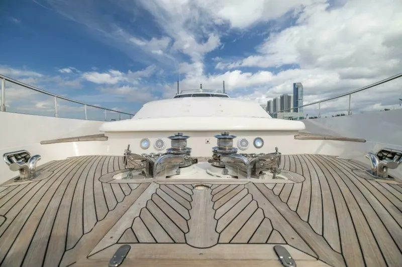 Slide: The Image of 2001 Ferretti 94 Raised Pilothouse - Dreamchaser -Bow 2001 Ferretti 94 Raised Pilothouse - Dreamchaser - 7650295