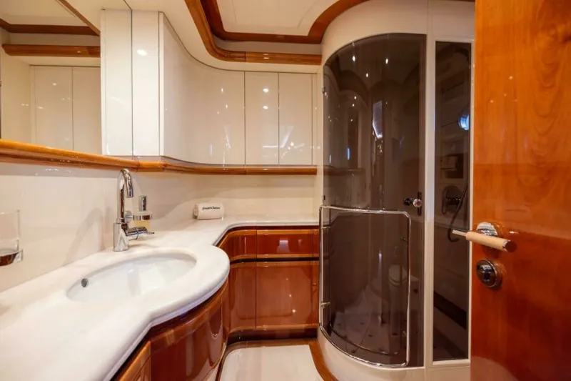 Slide: The Image of 2001 Ferretti 94 Raised Pilothouse - Dreamchaser -Head 2001 Ferretti 94 Raised Pilothouse - Dreamchaser - 7650273