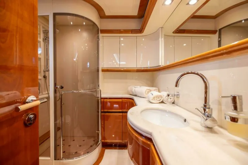 Slide: The Image of 2001 Ferretti 94 Raised Pilothouse - Dreamchaser -Guest Head 2001 Ferretti 94 Raised Pilothouse - Dreamchaser - 7650277