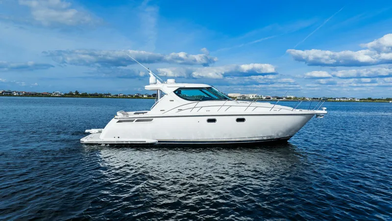 The Image of 2007 Tiara Yachts 4300 Sovran - Profile - 5895273