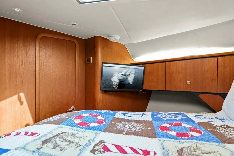 Slide: The Image of 2007 Tiara Yachts 4300 Sovran - Stateroom - 5895290