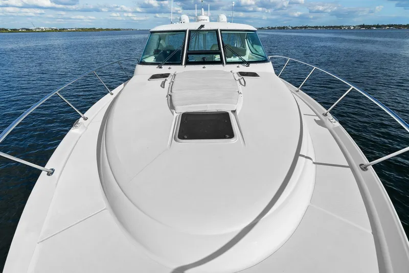 Slide: The Image of 2007 Tiara Yachts 4300 Sovran - Foredeck - 5895321