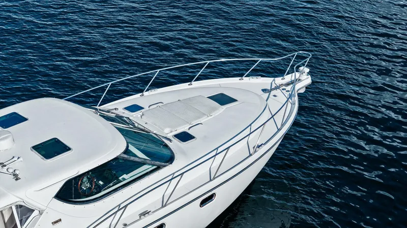 Slide: The Image of 007 Tiara Yachts 4300 Sovran - Profile - 5895275