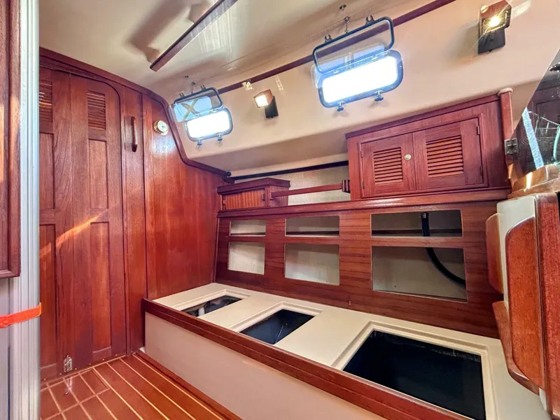 Slide: The Image of Island Packet 320 1999 - 5895779