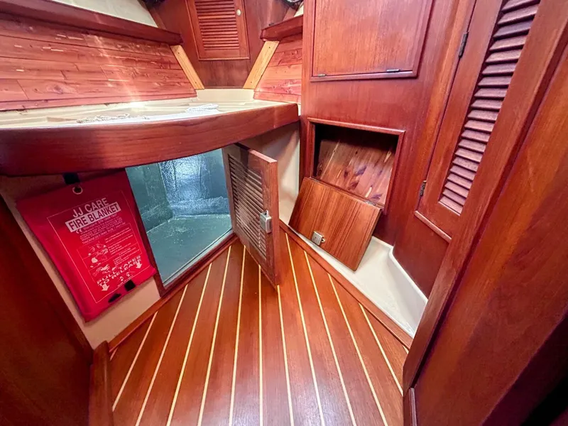 Slide: The Image of Island Packet 320 1999 - 5895772