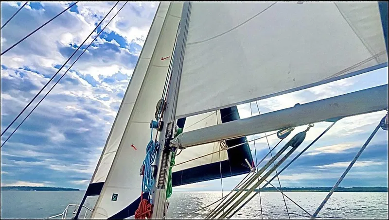 Slide: The Image of Island Packet 320 1999 - 5895840