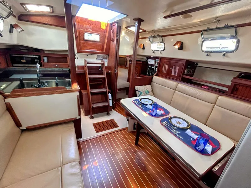 Slide: The Image of Island Packet 320 1999 - 5895833