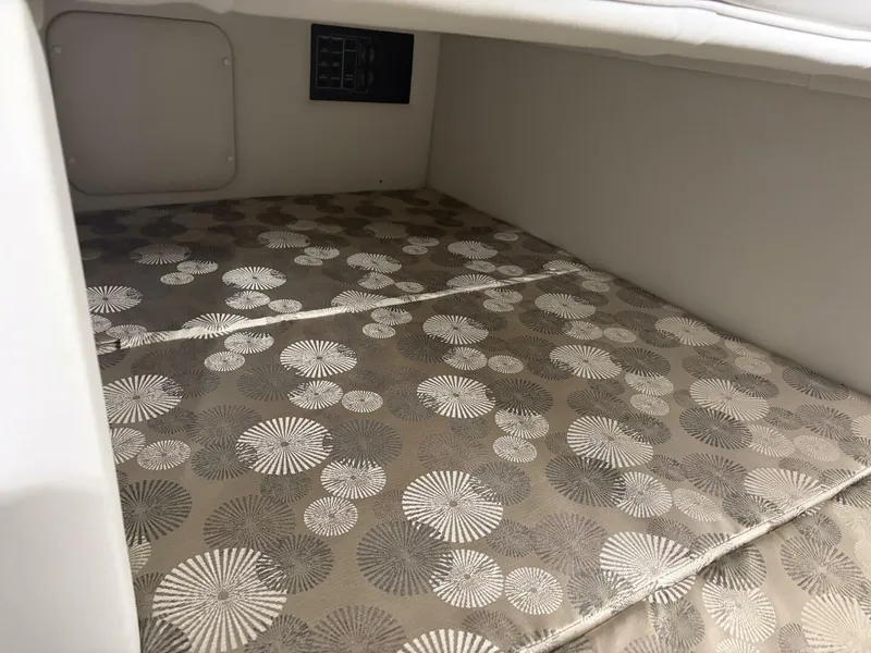 Slide: The Image of Crownline Boats 264 CR 2019 - 5895495