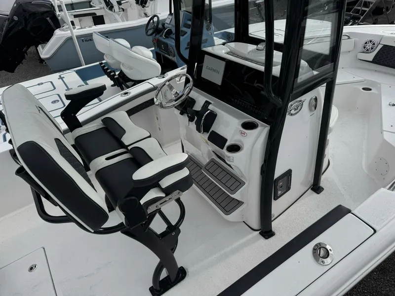 Slide: The Image of Tidewater 210 CC Adventure 2026 - 5895912