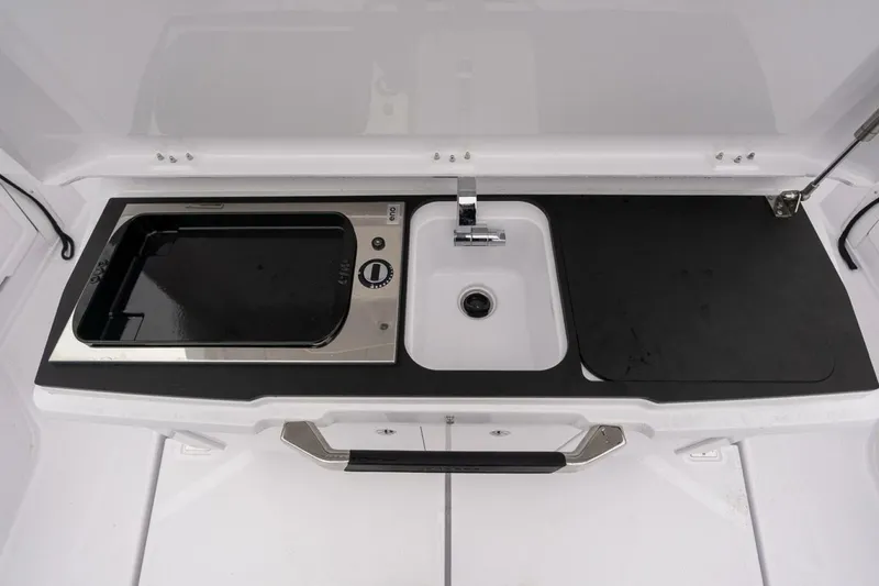 Slide: The Image of Axopar 38 2027 - 5895999