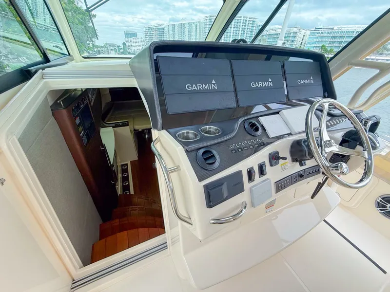 Slide: The Image of Grady-White Canyon 456 2022 - 5898922