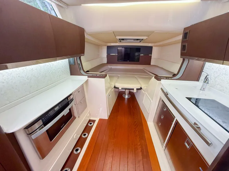 Slide: The Image of Grady-White Canyon 456 2022 - 5898919