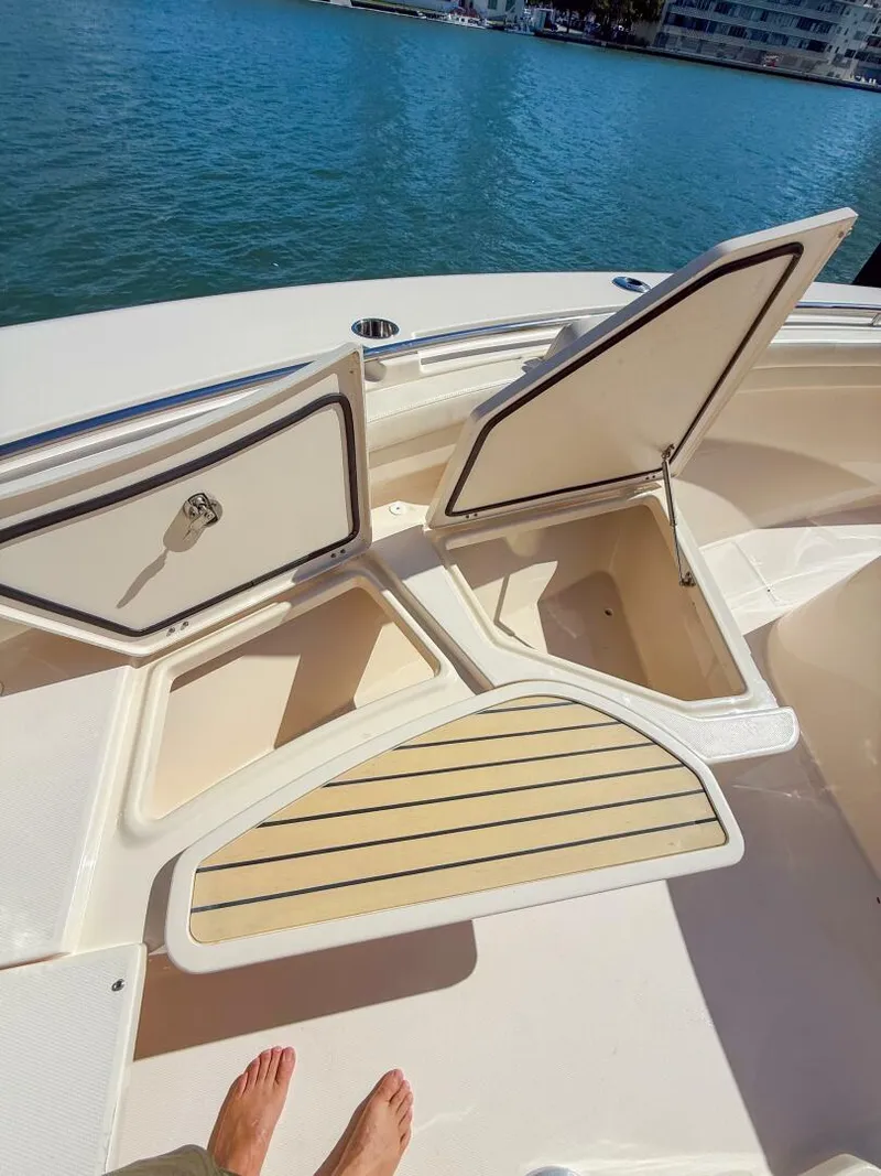 Slide: The Image of Grady-White Canyon 456 2022 - 5898925