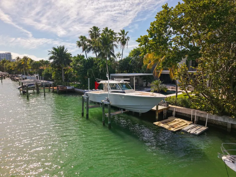 Slide: The Image of Grady-White Canyon 456 2022 - 5898942