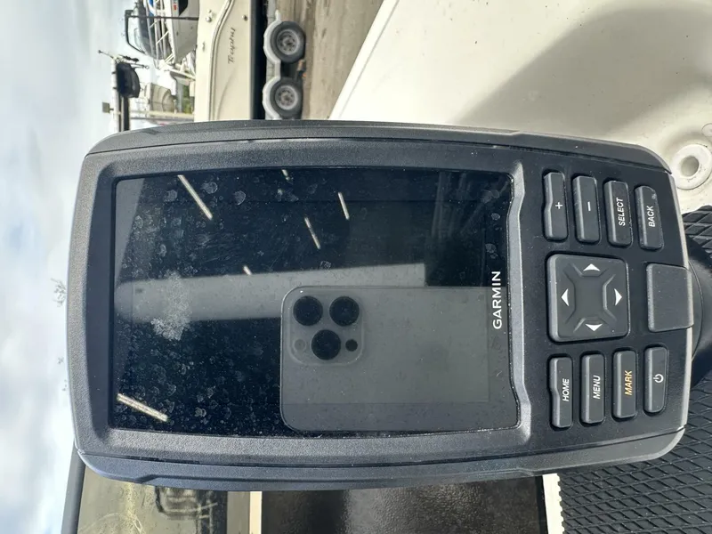 Slide: The Image of Bayliner M17 2023 - 5896182