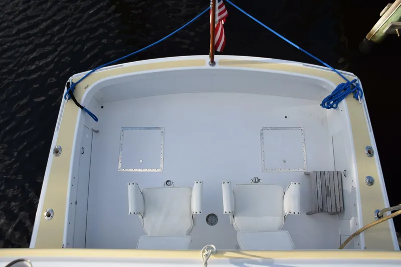 Slide: The Image of Cockpit From Flybridge - 5911785