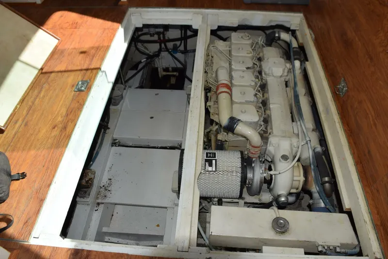 Slide: The Image of Cummins 210hp 5.9 BT New In '90 - 5911797