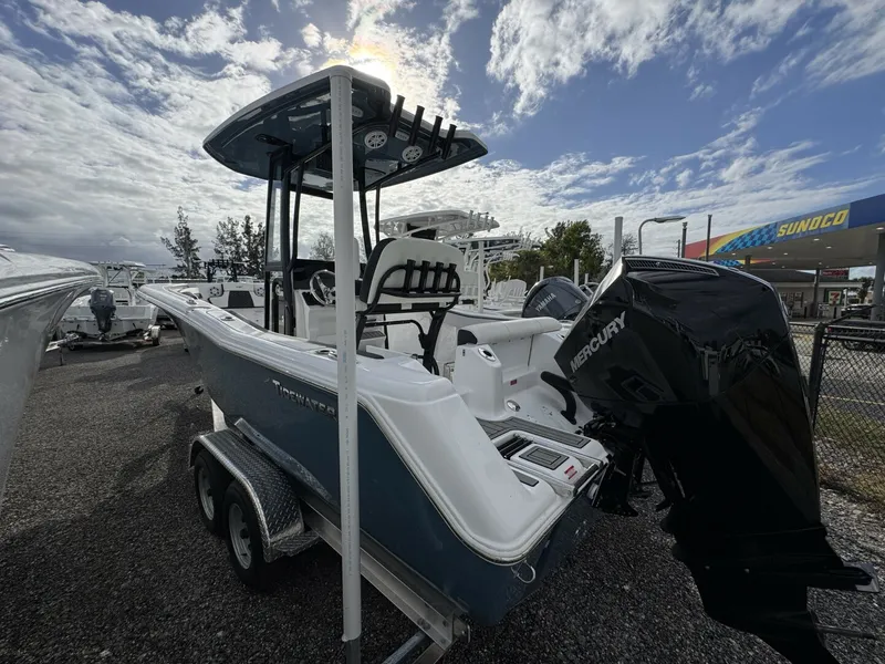 The Image of Tidewater 220 CC Adventure 2026 - 5896272