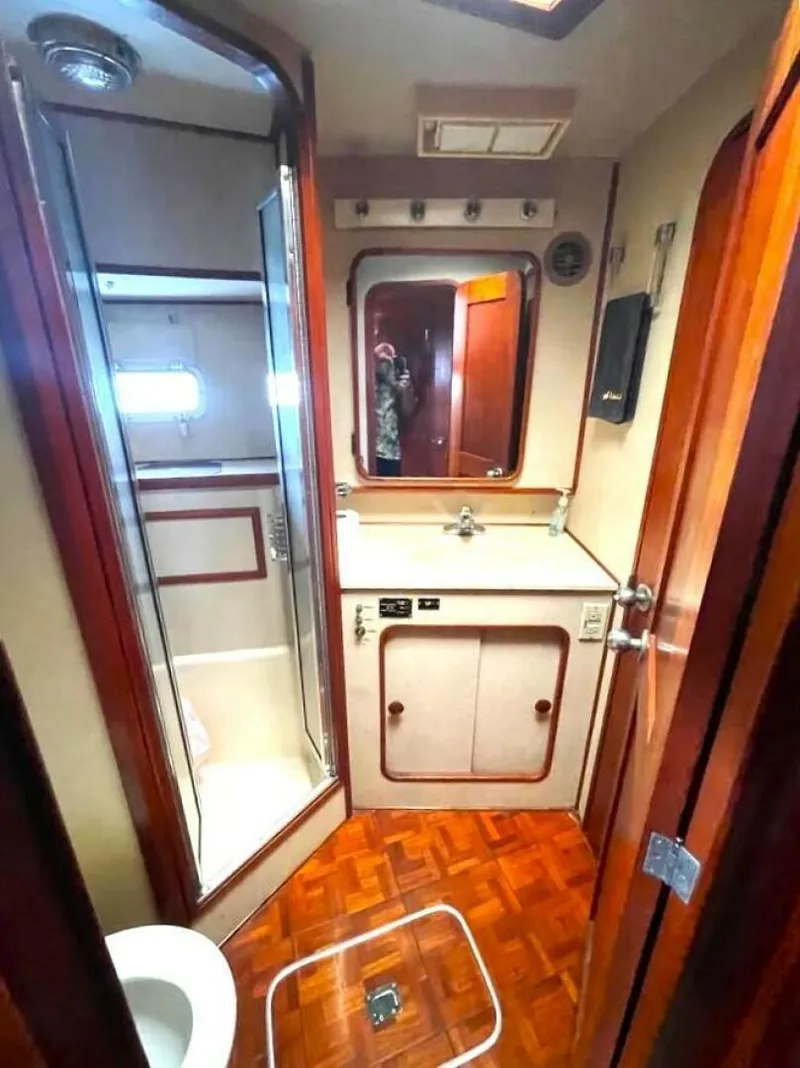 Slide: The Image of Chris-Craft 422 COMMANDER 1986 - 5896391