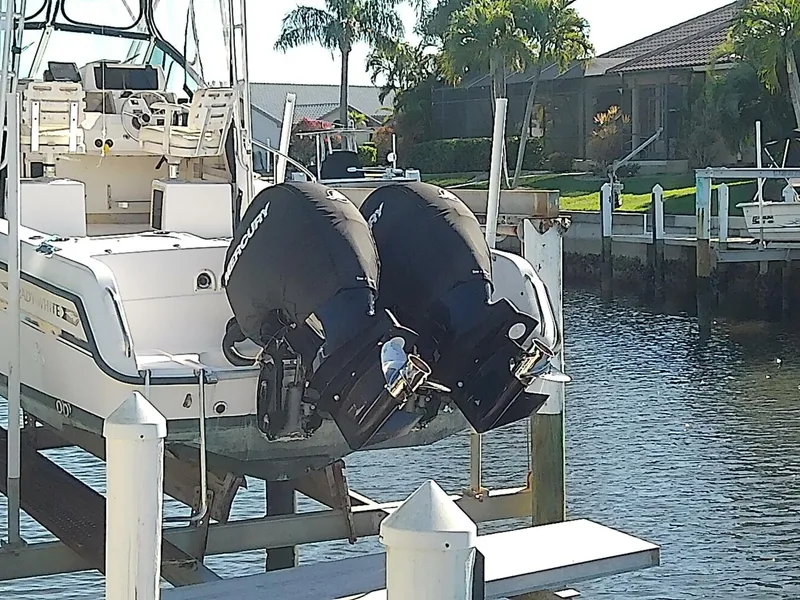 Slide: The Image of Grady-White 27 Sailfish 1995 - 5896501