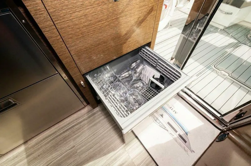 Slide: The Image of 2019 Cruisers Yachts 60 Cantius- AFTER FIVE - 5899021