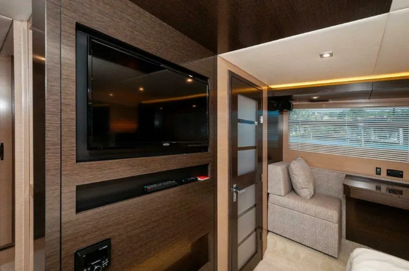 Slide: The Image of 2019 Cruisers Yachts 60 Cantius- AFTER FIVE - 5899027