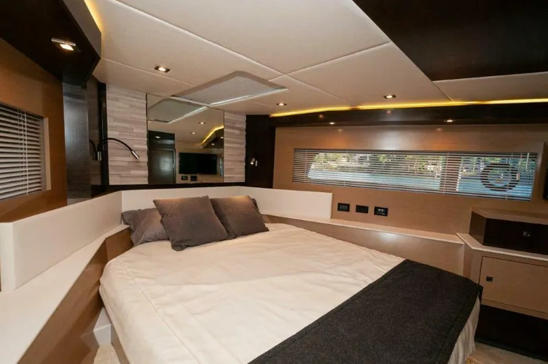 Slide: The Image of 2019 Cruisers Yachts 60 Cantius- AFTER FIVE - 5899037