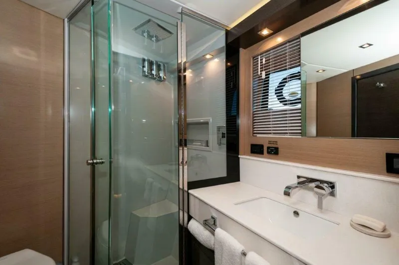 Slide: The Image of 2019 Cruisers Yachts 60 Cantius- AFTER FIVE - 5899039