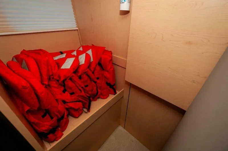 Slide: The Image of 2019 Cruisers Yachts 60 Cantius- AFTER FIVE - 5899040