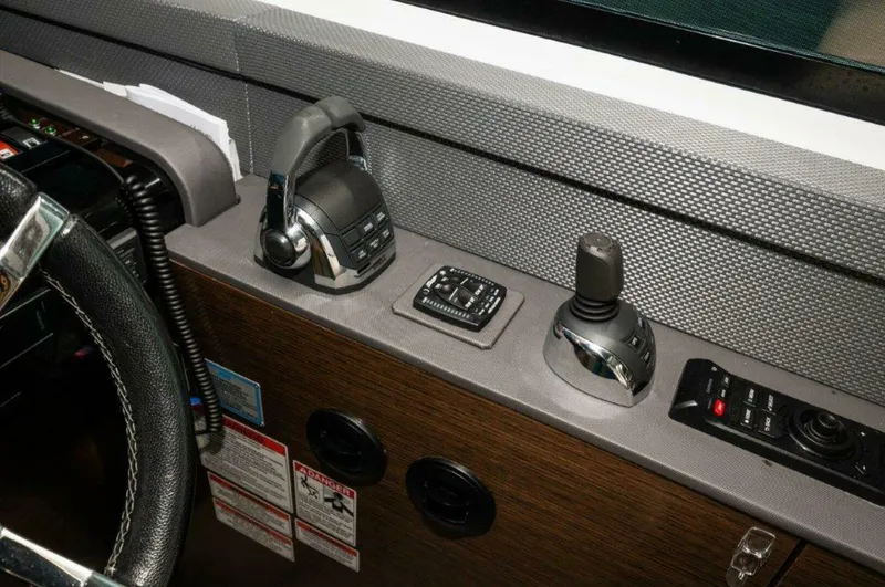 Slide: The Image of 2019 Cruisers Yachts 60 Cantius- AFTER FIVE - 5899044