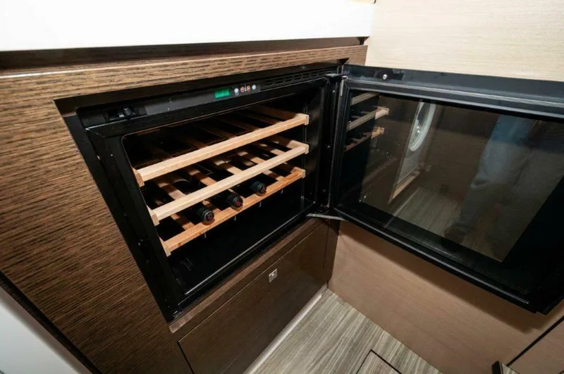 Slide: The Image of 2019 Cruisers Yachts 60 Cantius- AFTER FIVE - 5899020