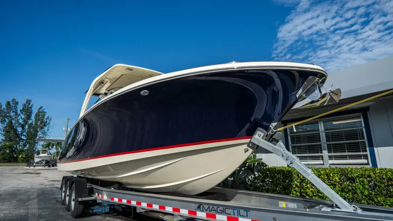 Slide: The Image of Chris-Craft 31 Launch GT 2026 - 5896814