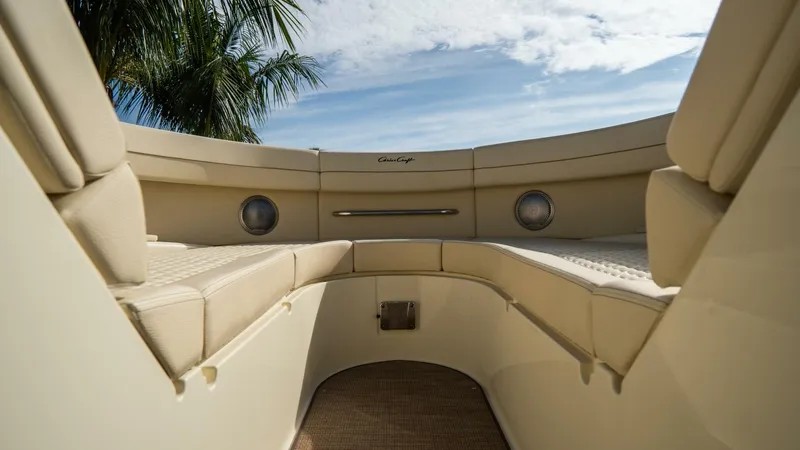 Slide: The Image of Chris-Craft 31 Launch GT 2026 - 5896826