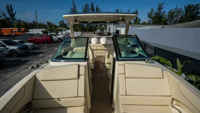 Slide: The Image of Chris-Craft 31 Launch GT 2026 - 5896831