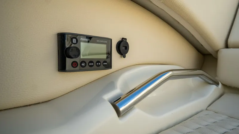 Slide: The Image of Chris-Craft 31 Launch GT 2026 - 5896833