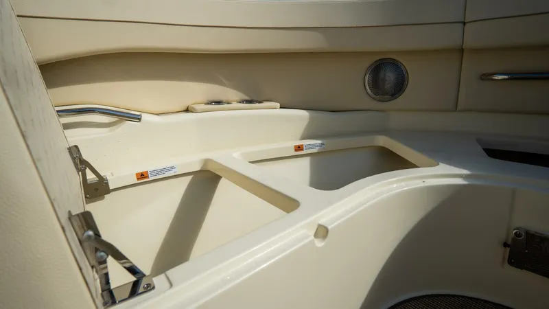 Slide: The Image of Chris-Craft 31 Launch GT 2026 - 5896836
