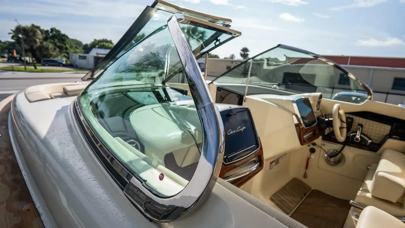 Slide: The Image of Chris-Craft 31 Launch GT 2026 - 5896851
