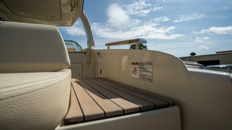 Slide: The Image of Chris-Craft 31 Launch GT 2026 - 5896906