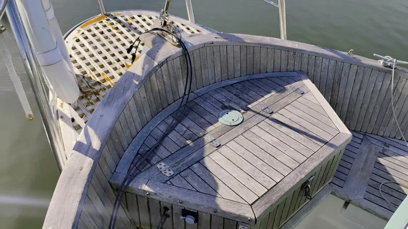 Slide: The Image of Cockpit Aft - 5896918